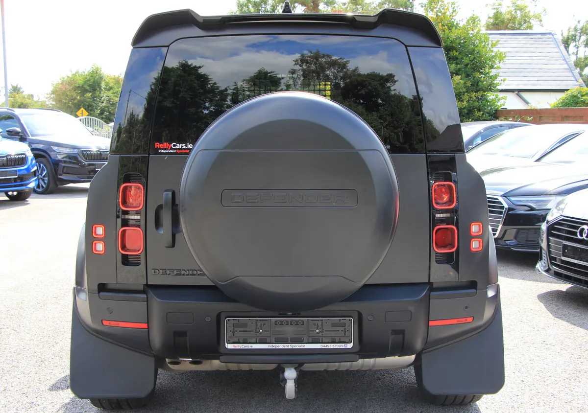 Defender 90 X Dynamic * Extra spec*  Low Kms - Image 4