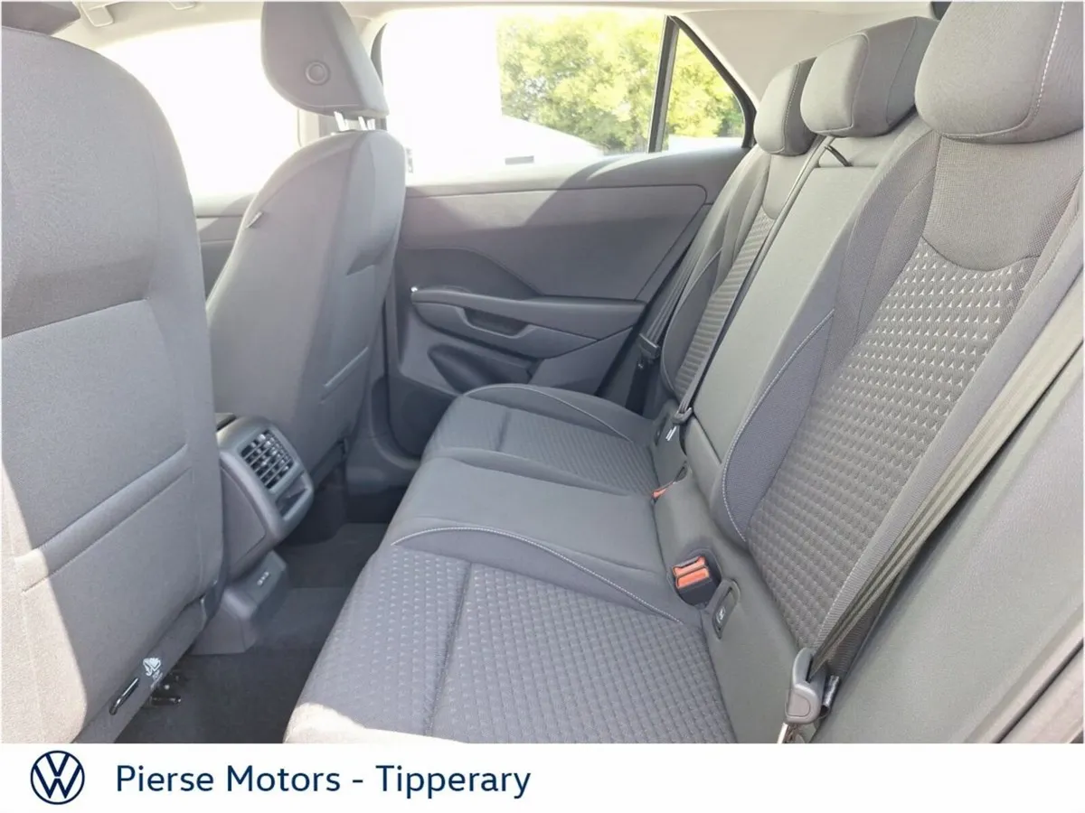 Volkswagen T-Roc LIFE 1.5TSI 116HP MHEV - Image 6