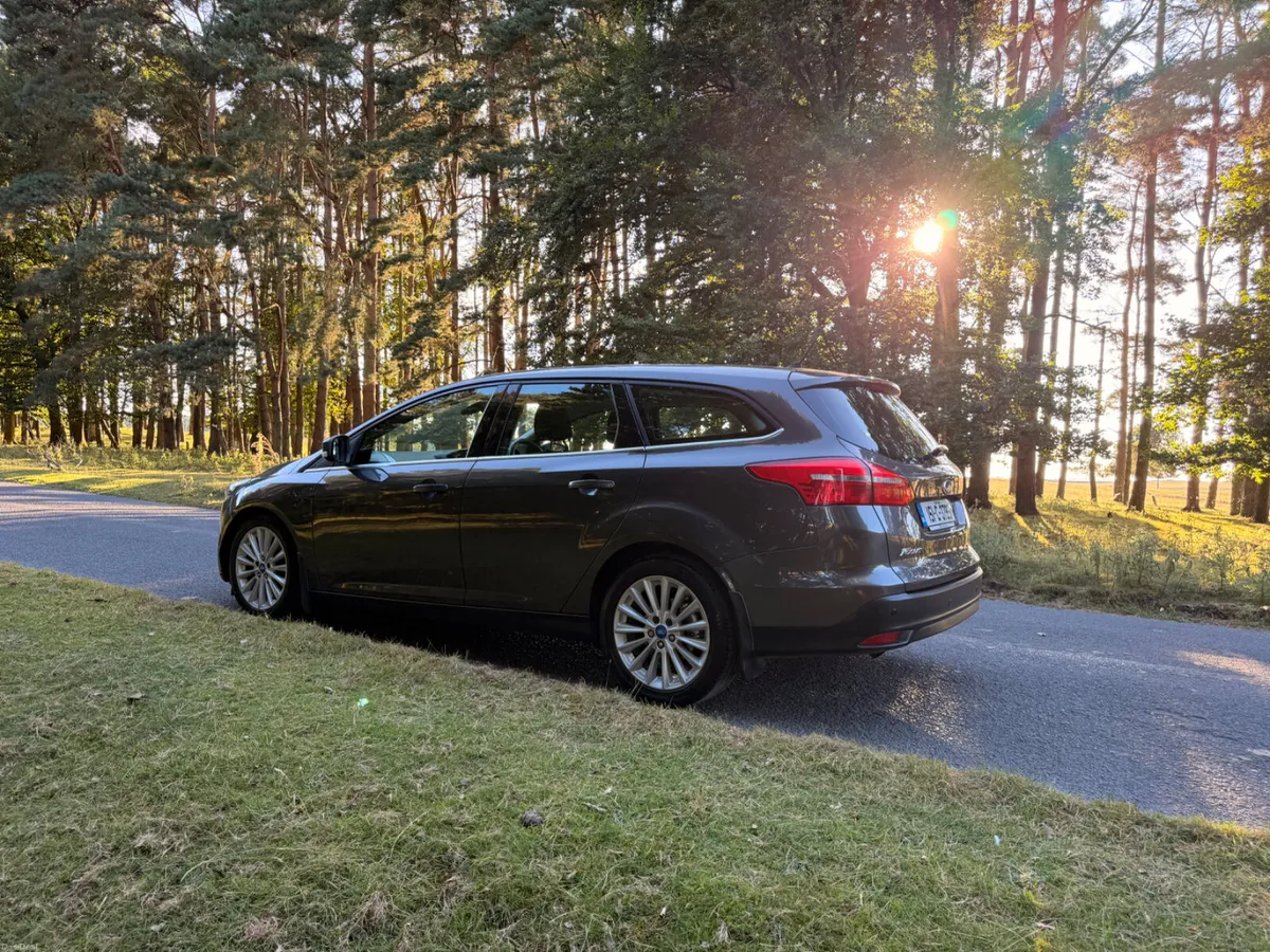 Ford Focus 2015 Diesel Estate High Spec - Image 5