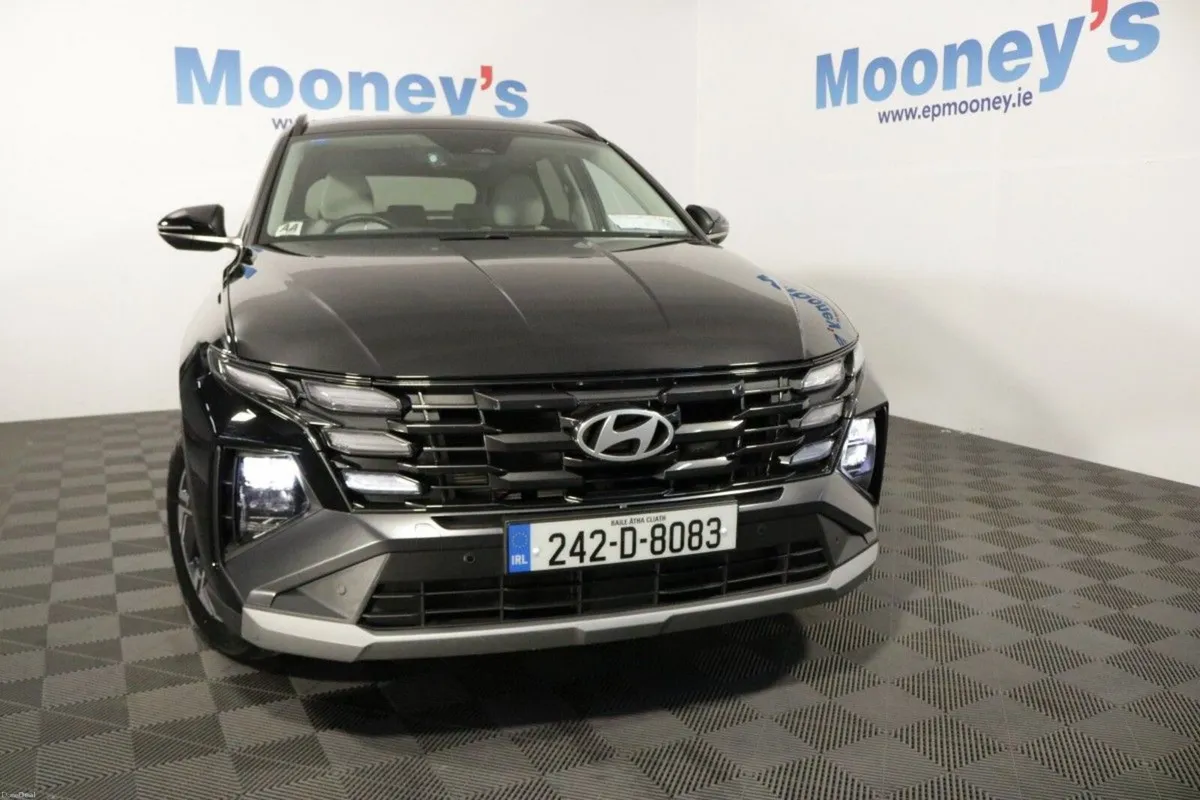 Hyundai Tucson Hybrid Executive 1.6L Petrol Automa - Image 2