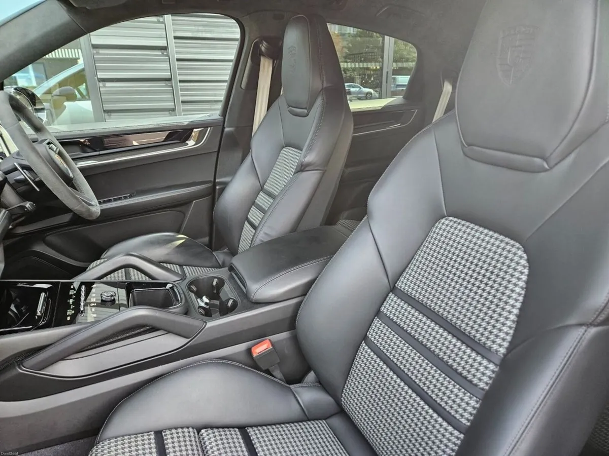Porsche Cayenne 3.0 S E-Hybrid PHEV Auto - Image 5