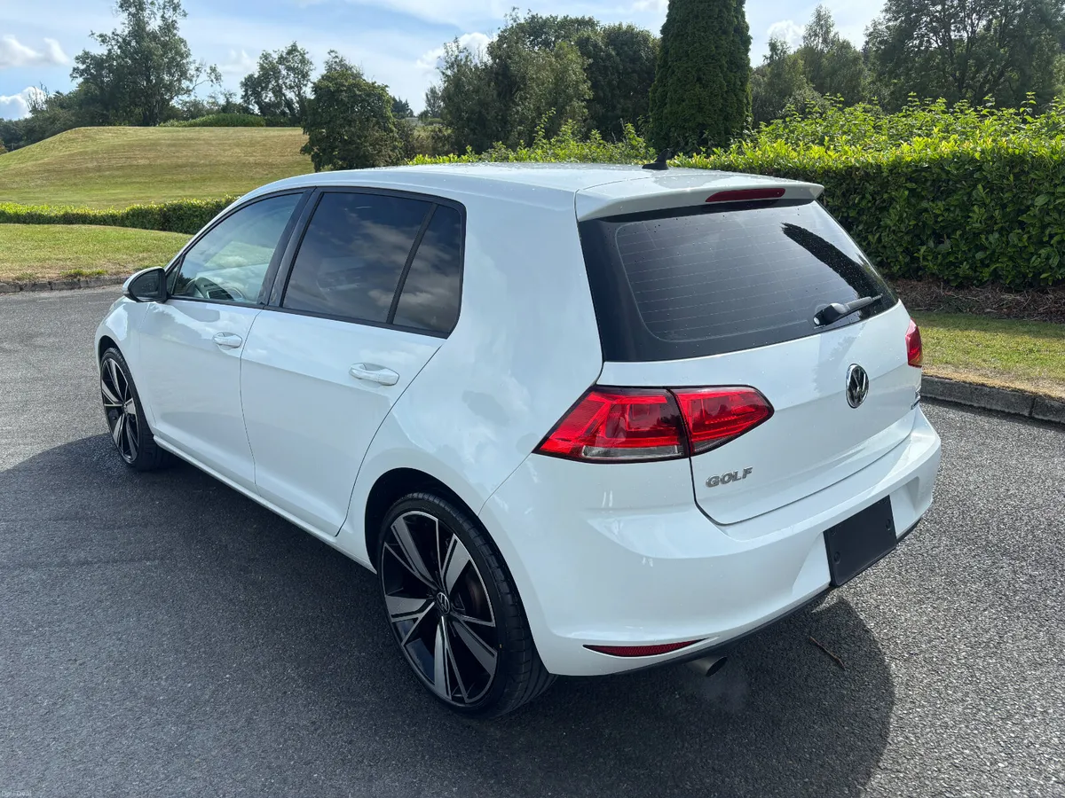 VOLKKSWAGEN GOLF 1.2 TSI AUTO 2015 - Image 5