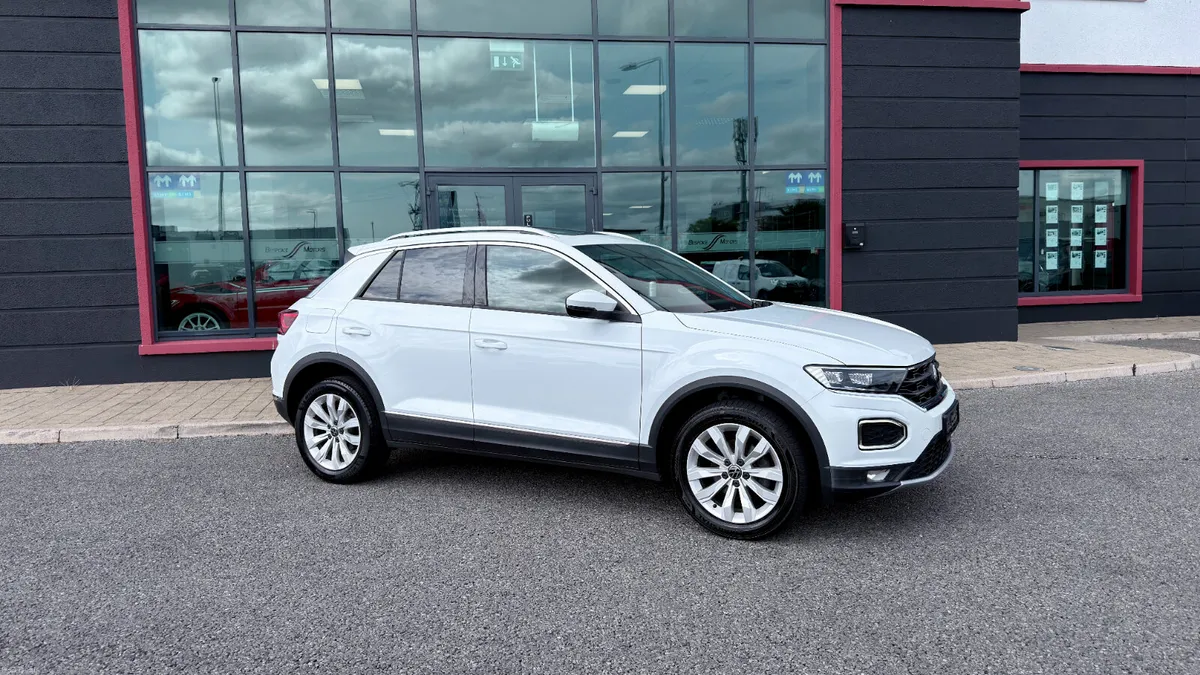 Volkswagen T-Roc Sport - Image 1