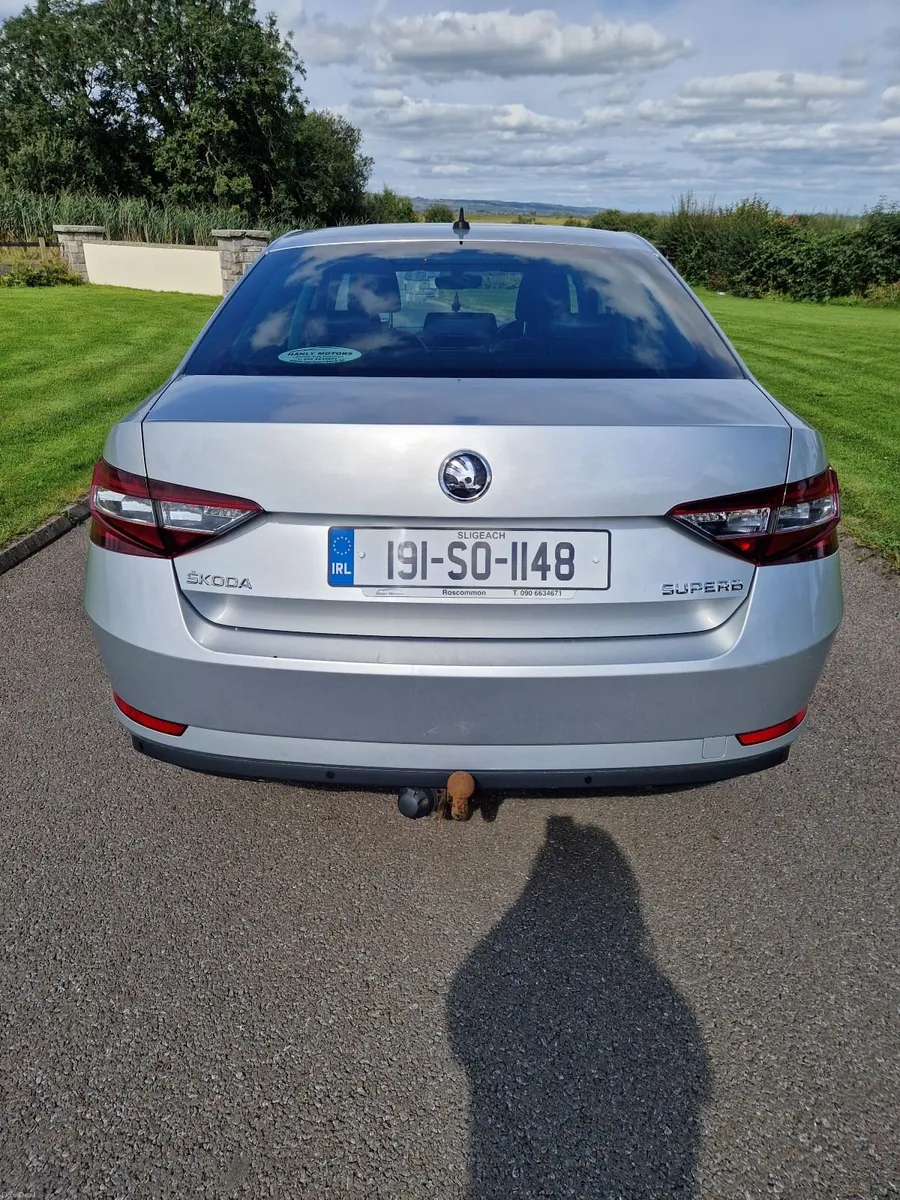 2019 Skoda Superb 2.0 TDI SEL Executive DSG | Leat - Image 6