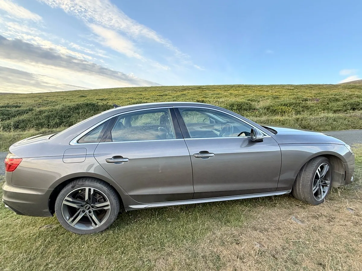 Audi A4  30 TDI 136HP S Tronic SE - Image 4