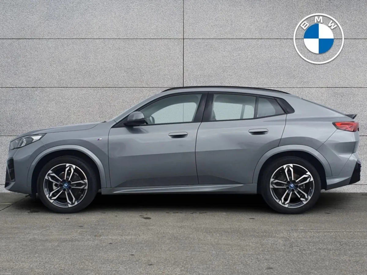BMW iX2 eDrive20 M Sport - Image 3