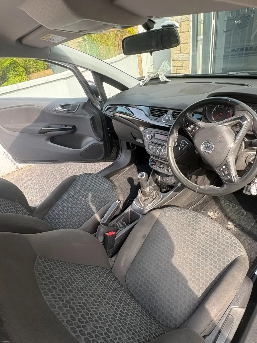 Low Mileage Vauxhall Corsa - 40,000kms - Image 3