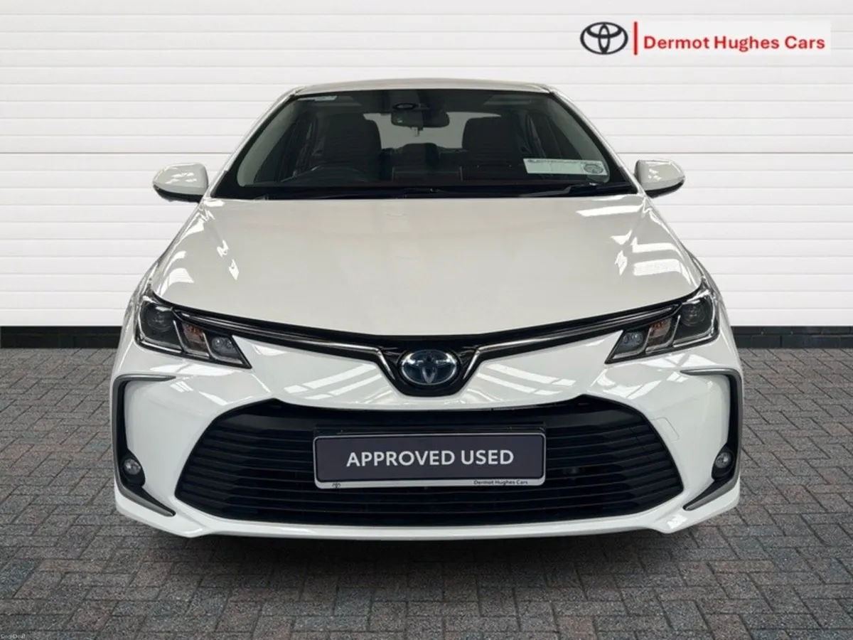 Toyota Corolla HYB LUNA SALOON - Image 5