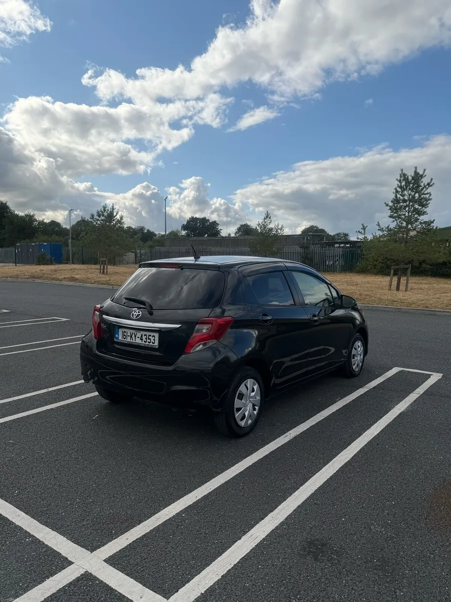 Toyota Yaris Vitz - Image 6
