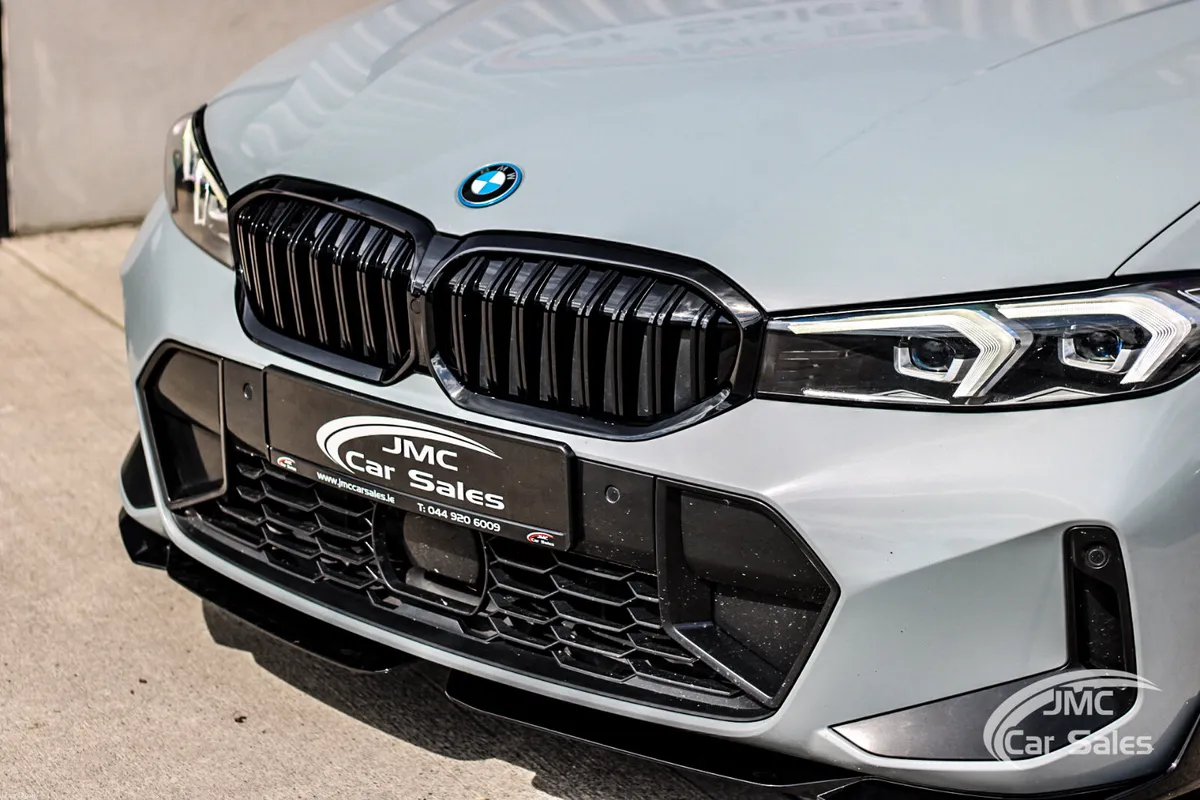 2023 BMW 3 SERIES M-SPORT - Image 3