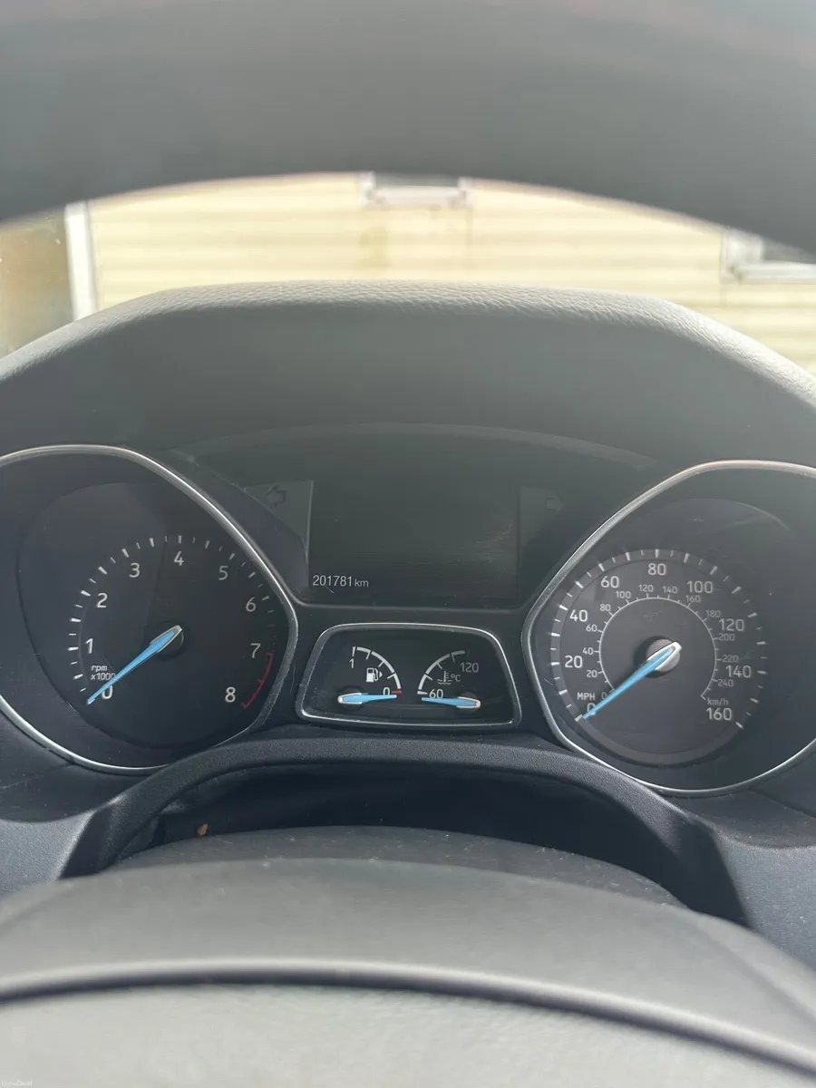 Ford Focus 2015 - Image 2