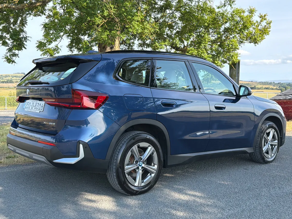 BMW X1 2025 Sport Plugin Hybrid Xdrive - Image 4