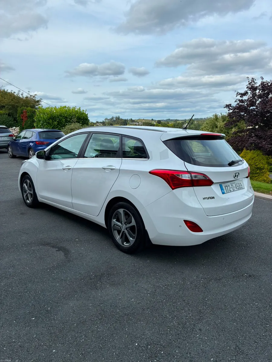 172 Hyundai i30 Tourer Deluxe 1.6 Diesel - Image 4