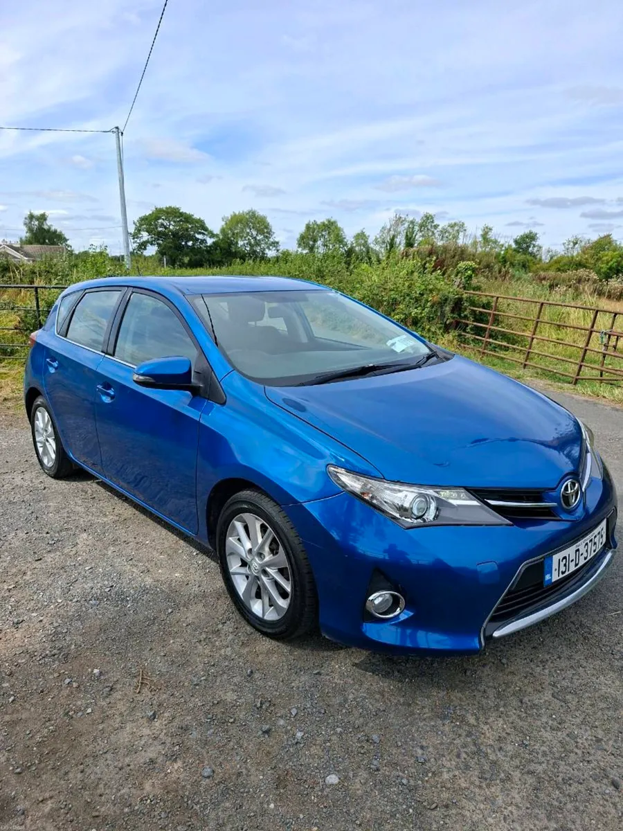 TOYOTA AURIS 2013 LOW KM - Image 2