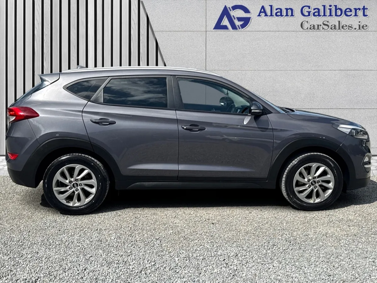 Hyundai Tucson 1.7 SE NAV BLD - Image 3