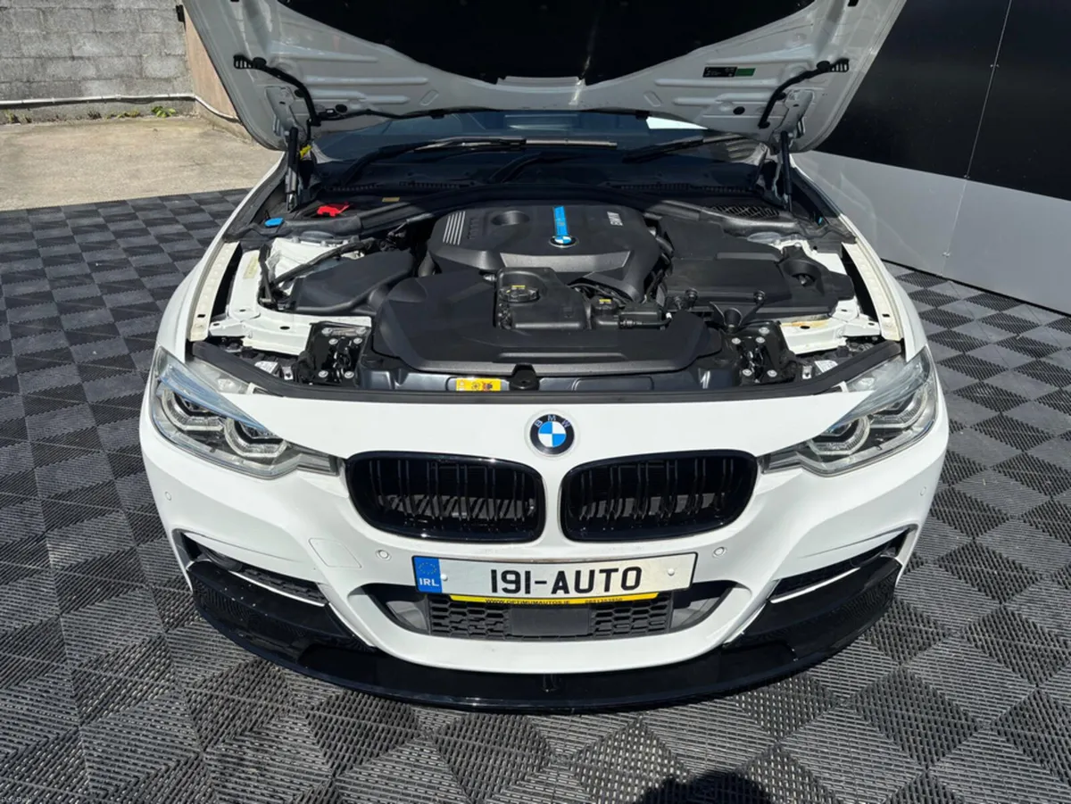 BMW 3-Series BMW 330e individual M-sport plug in h - Image 5