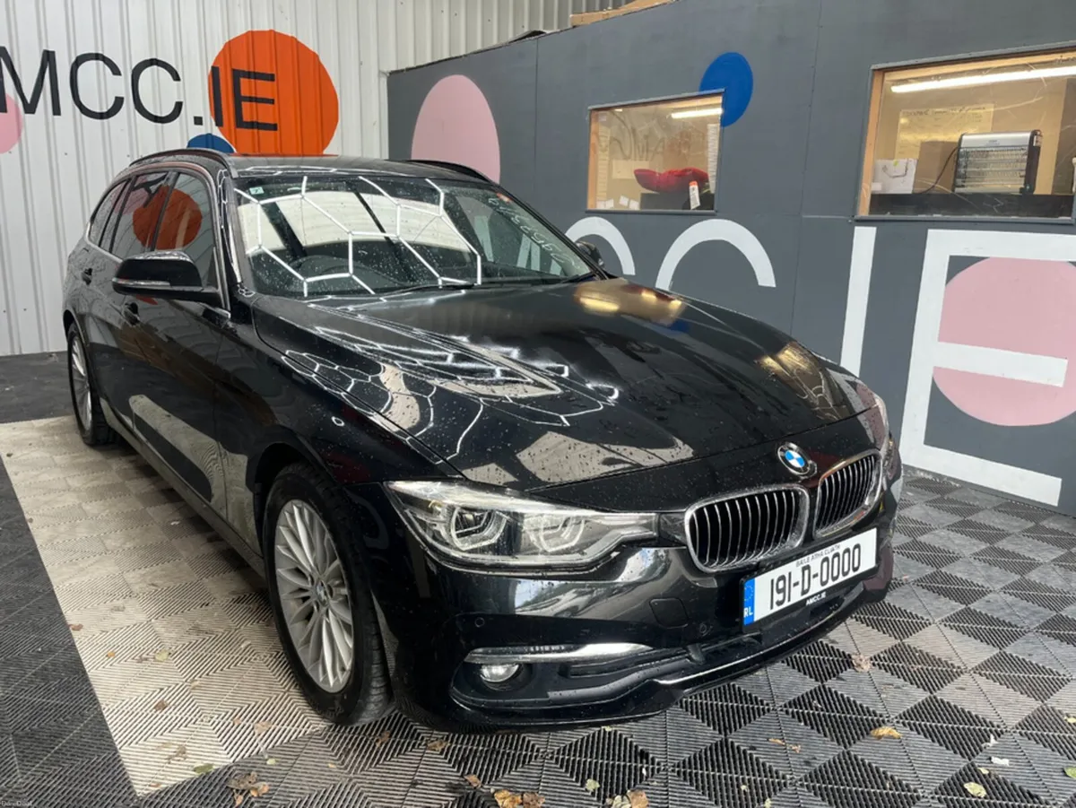 BMW 3-Series 2019 BMW 320D TOURING LUXURY 2.0 AUTO - Image 1