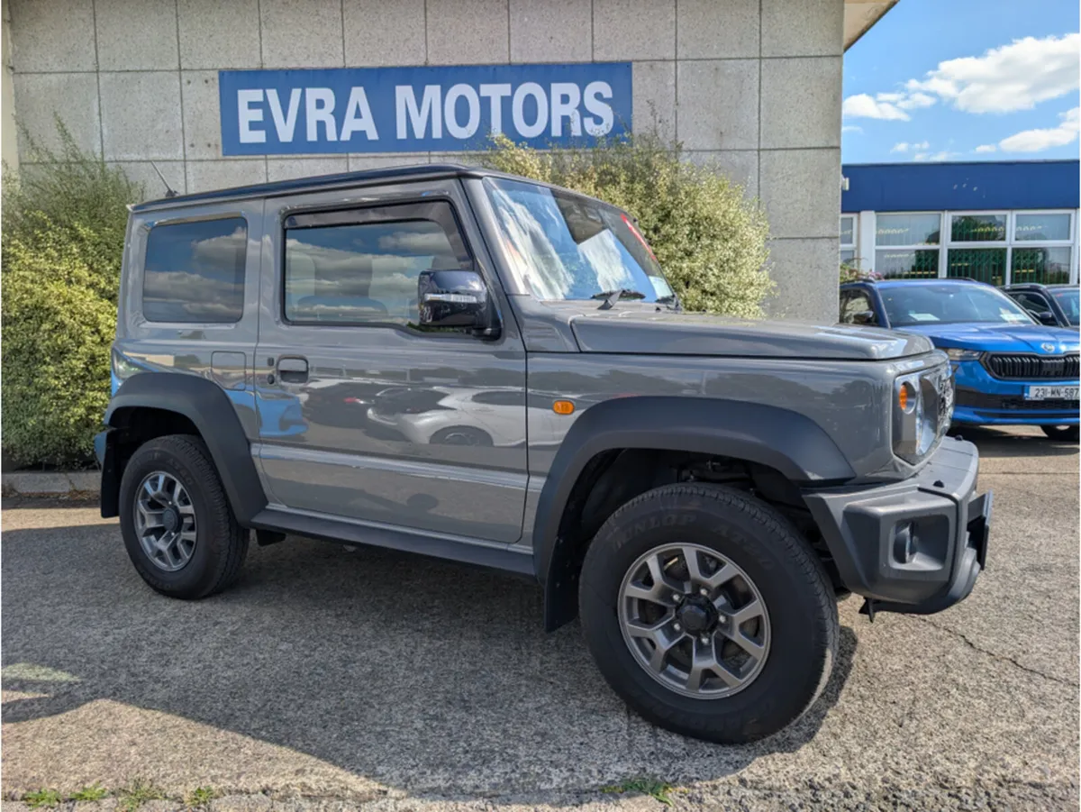 Suzuki Jimny SIERRA 4 SEAT MANUAL 1.5 PETROL //HIG - Image 3