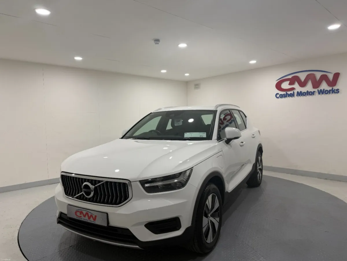 Volvo XC40 T4 RECHARGE CORE PHEV**SAME DAY FINANCE - Image 3