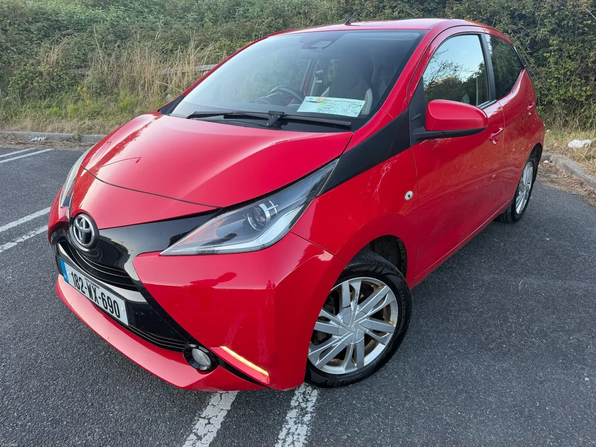 182 TOYOTA AYGO XPLAY - Image 1