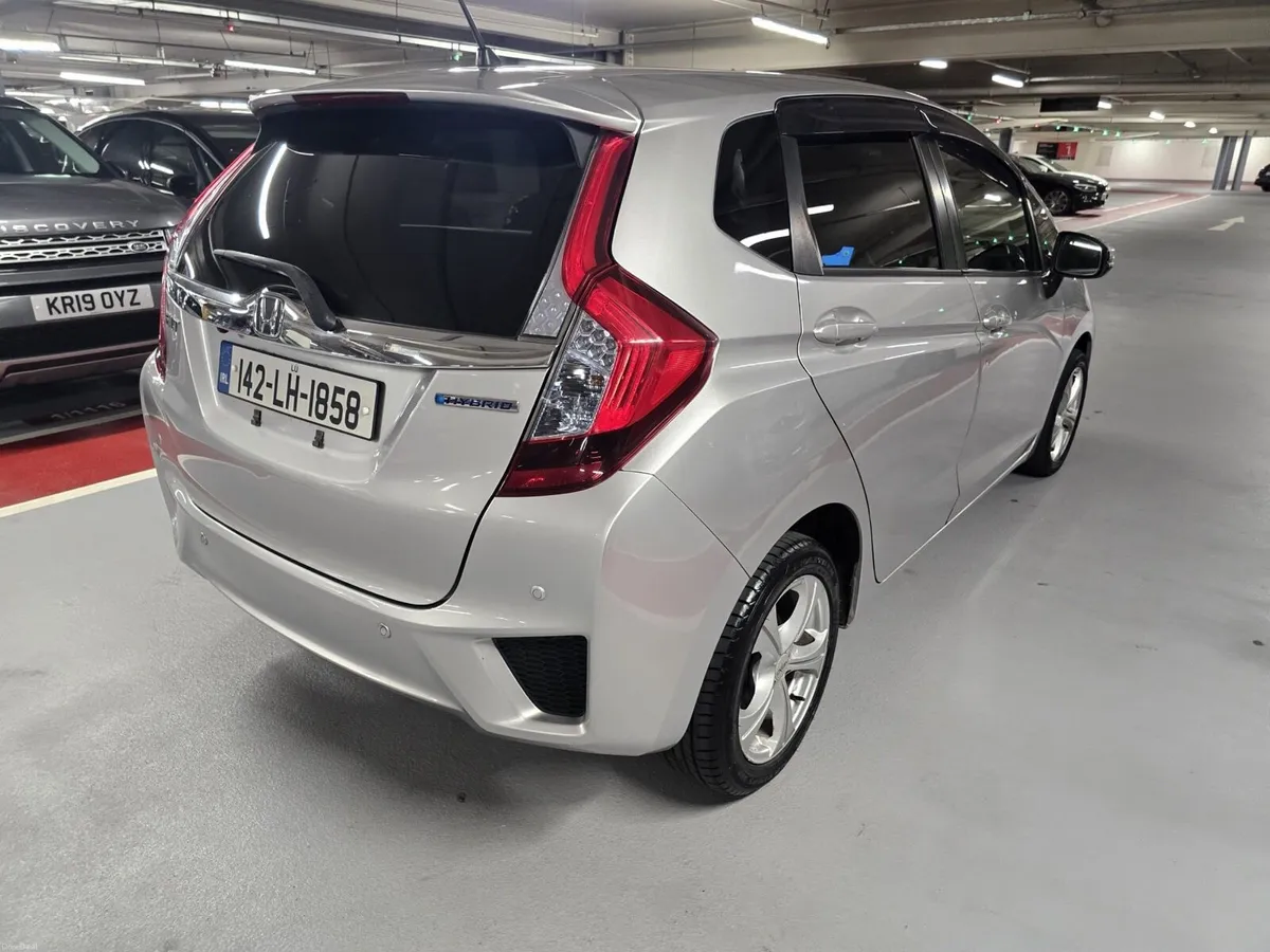 Honda Fit 2014 Automatic Hybrid - Image 5