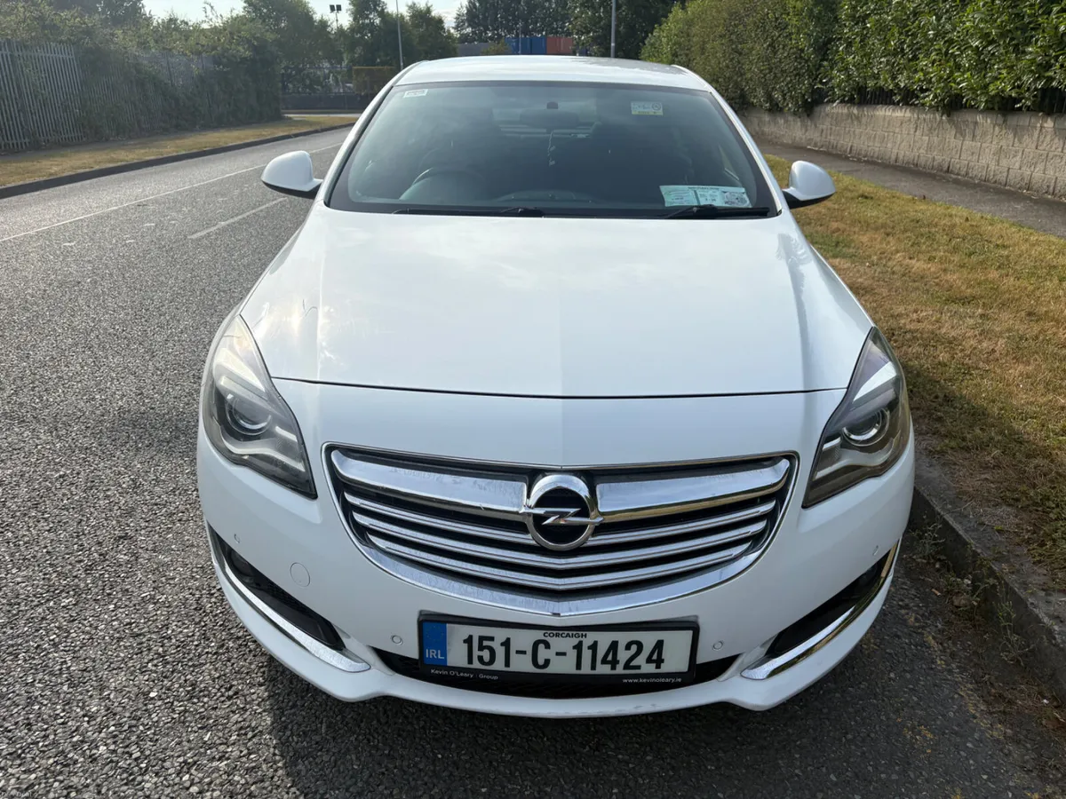 Insignia 2.0 litre Brand new NCT and taxed - Image 2