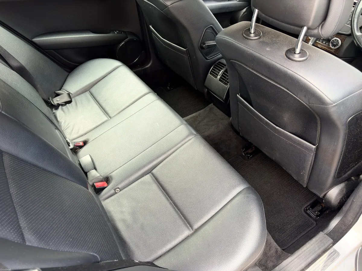 Mercedes-Benz C220 Automatic 2009 new nct 8/27 tax - Image 4