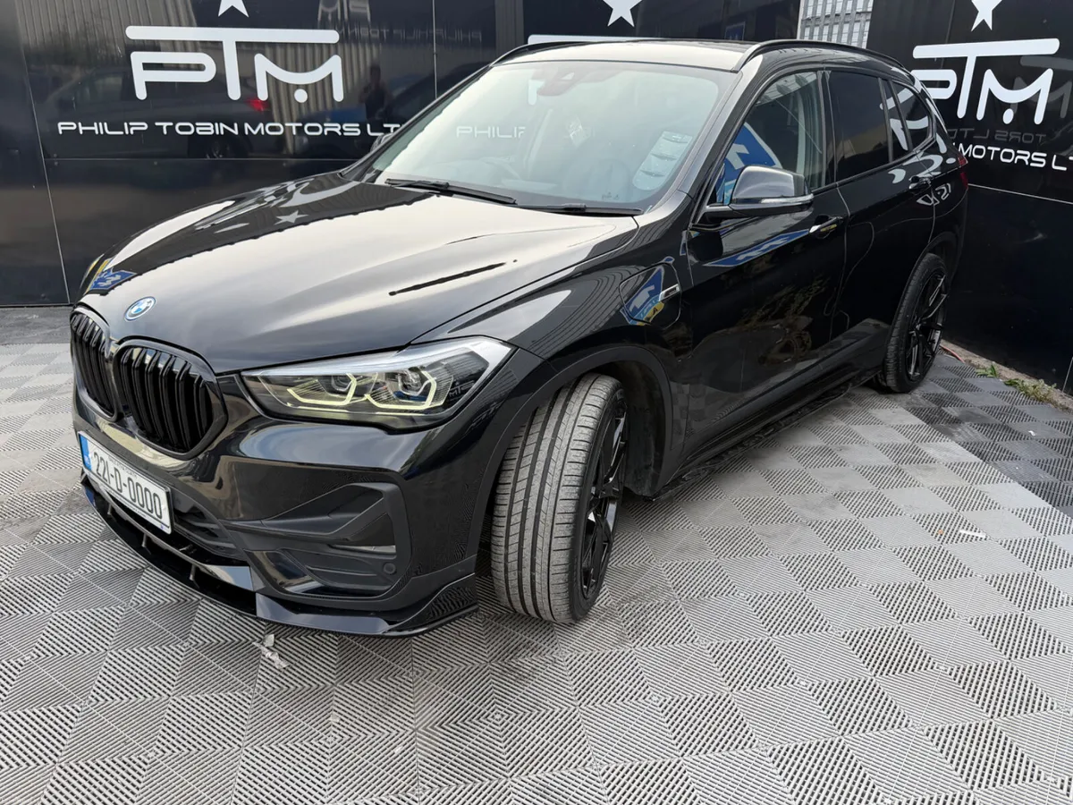 BMW X1 25e X Drive X Line 220HP Auto Black Pack - Image 4