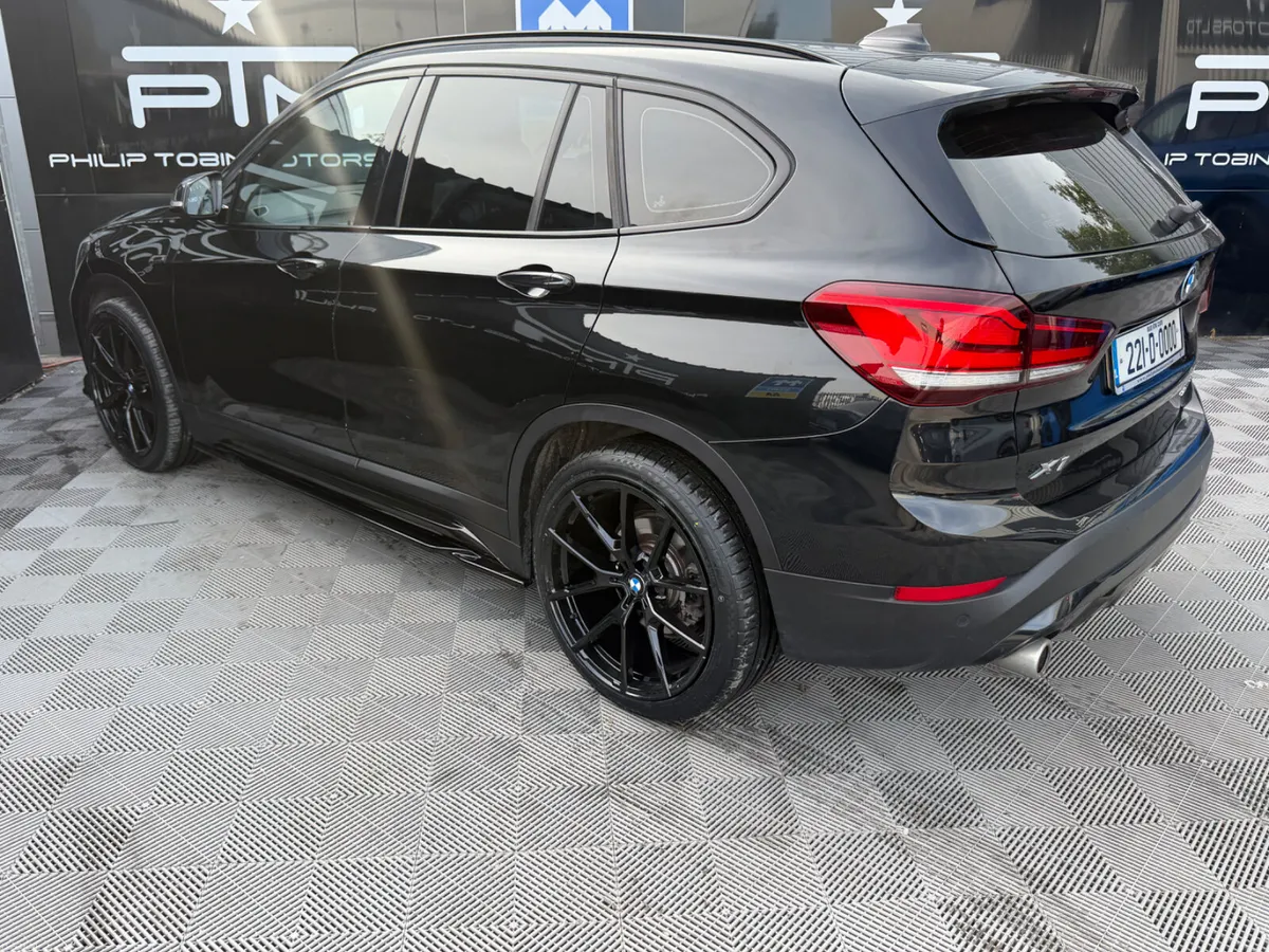 BMW X1 25e X Drive X Line 220HP Auto Black Pack - Image 6