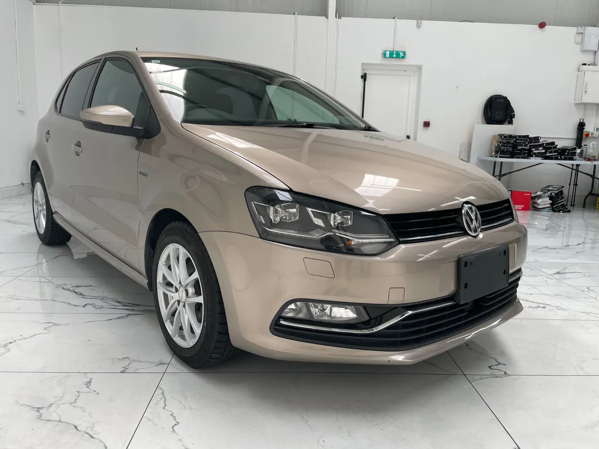 2017 Volkswagen Polo - Image 1