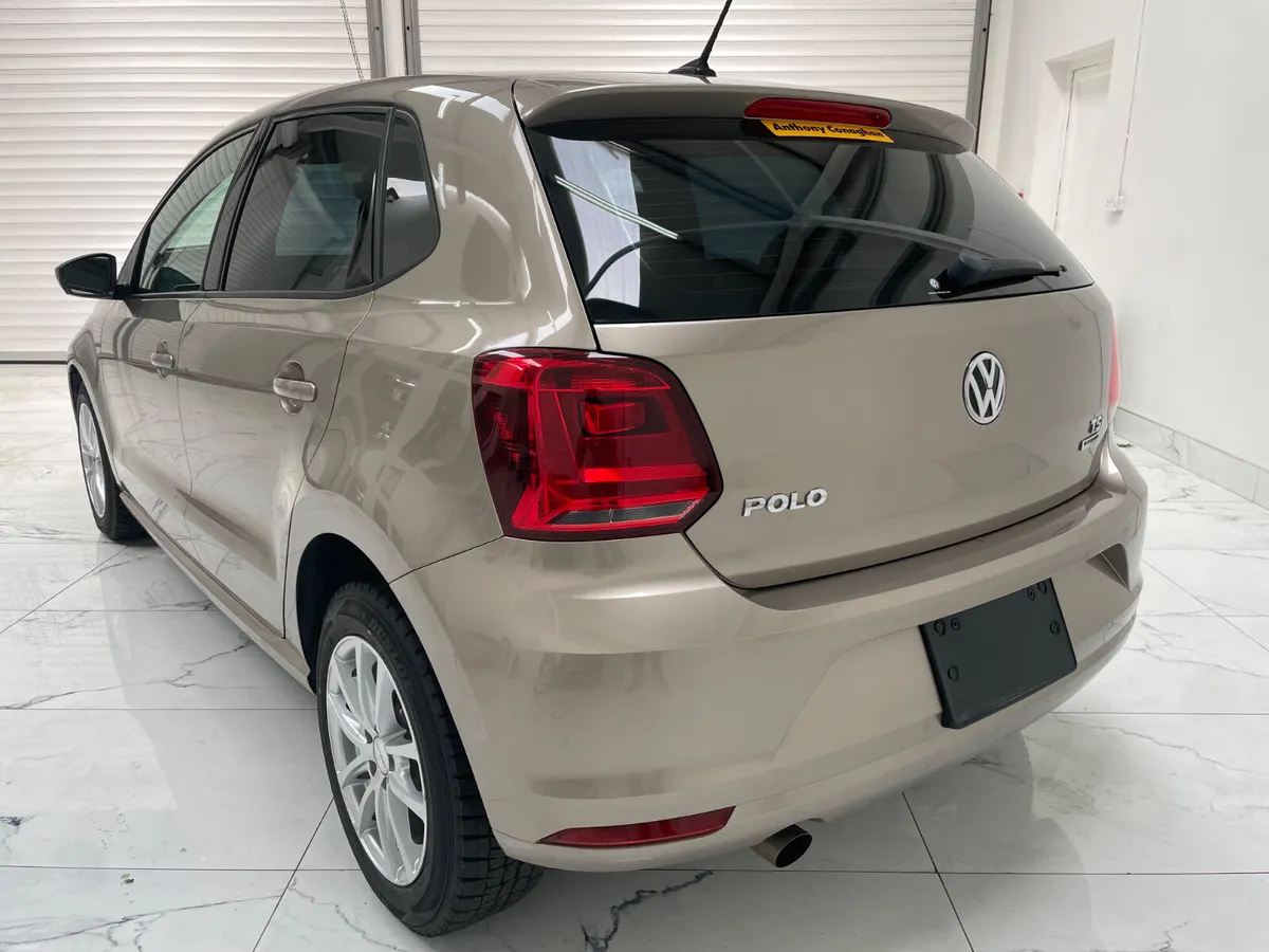 2017 Volkswagen Polo - Image 5