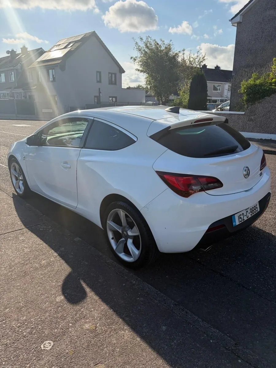 Vauxhall Astra GTC Sri 2015 - Image 3