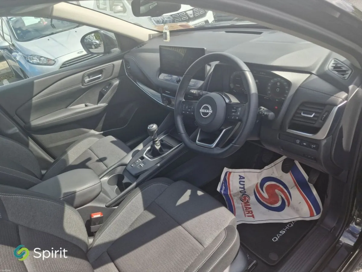 Nissan Qashqai 1.3 MILD HYBRID SV PREMIUM - Image 3