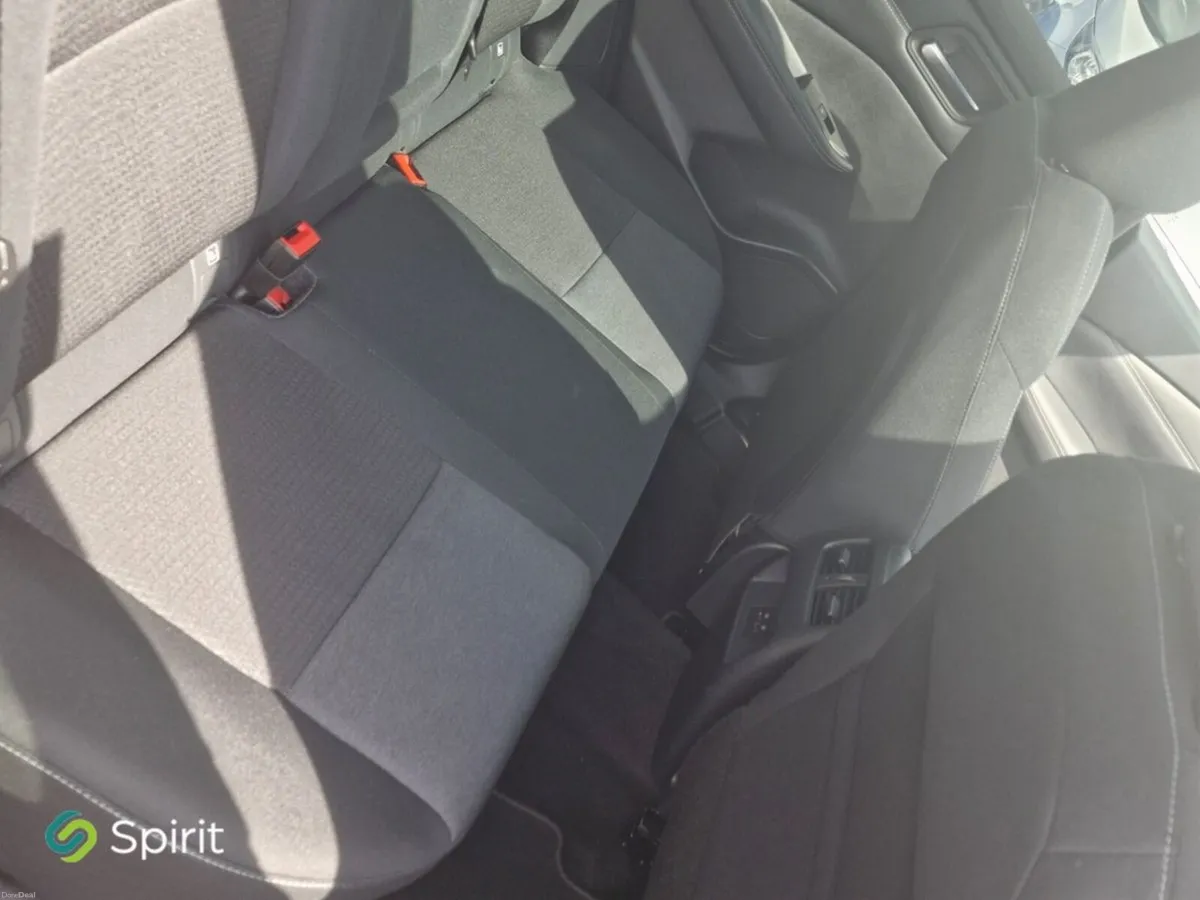 Nissan Qashqai 1.3 MILD HYBRID SV PREMIUM - Image 5