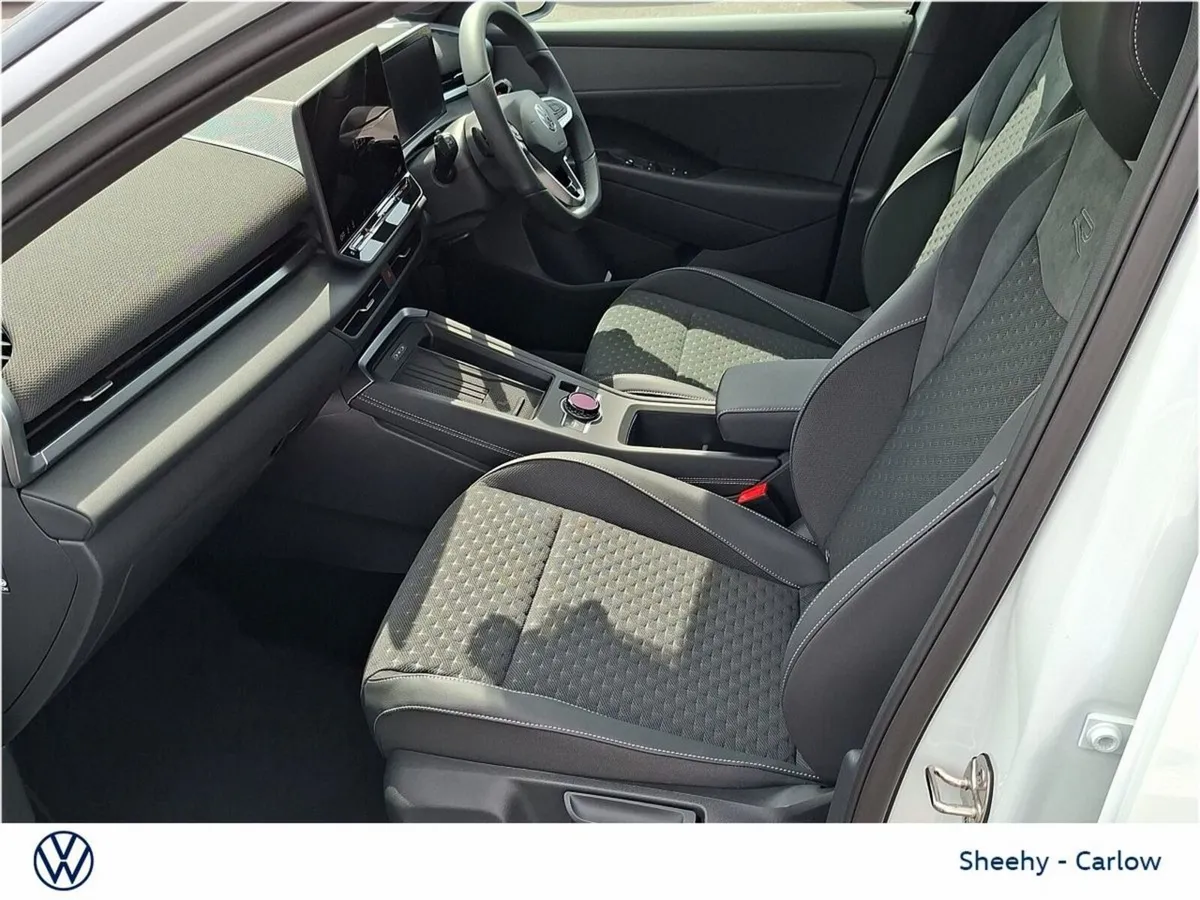Volkswagen T-Roc 1.5 eTSI RLINE DSG - Image 4