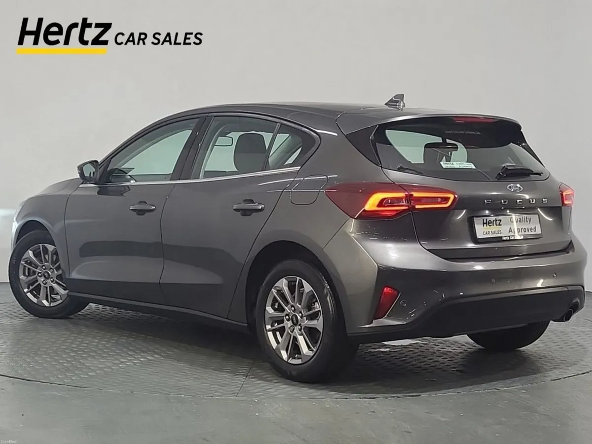 Ford Focus TITANIUM Petrol Manual - Image 3