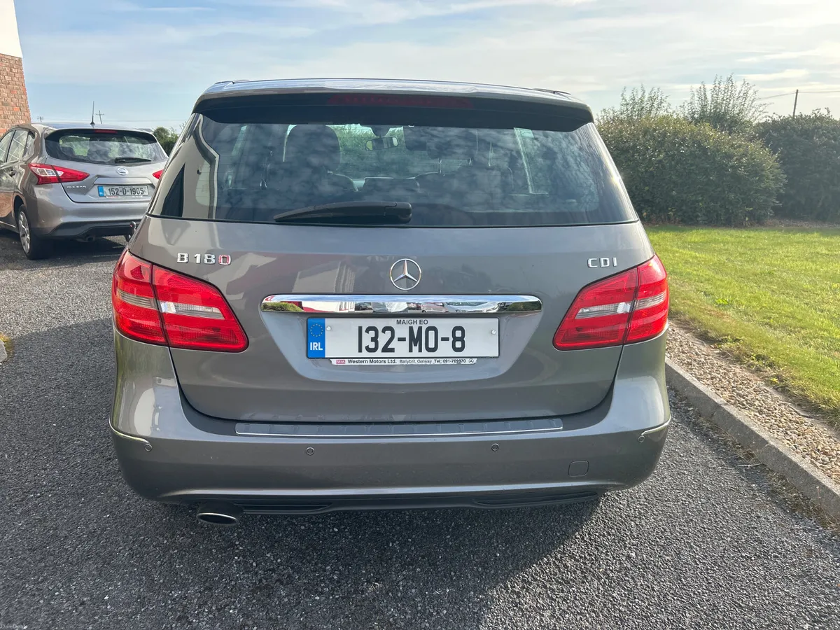Mercedes-Benz B180 Sport - Image 4