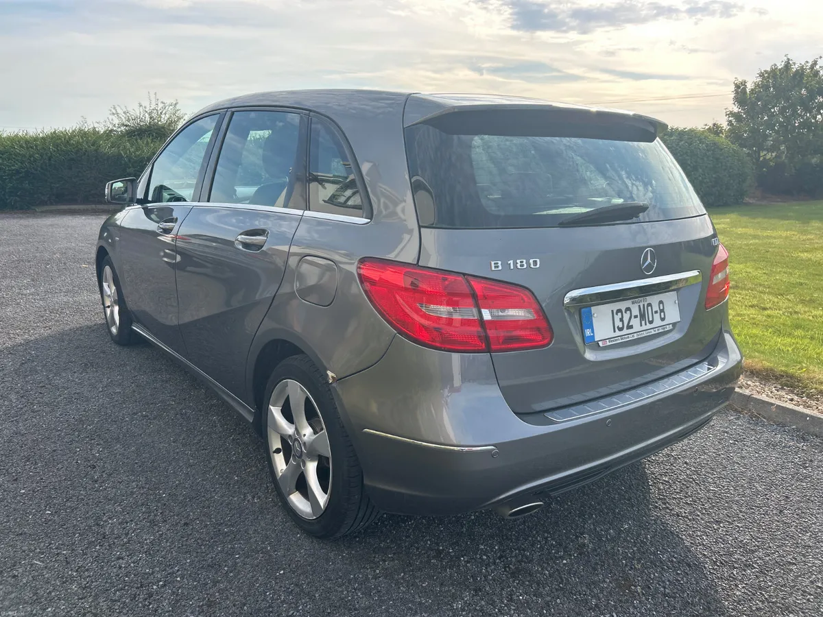 Mercedes-Benz B180 Sport - Image 5