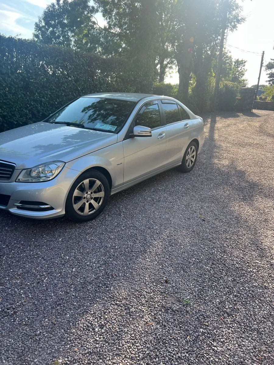 Mercedes c200 - Image 2