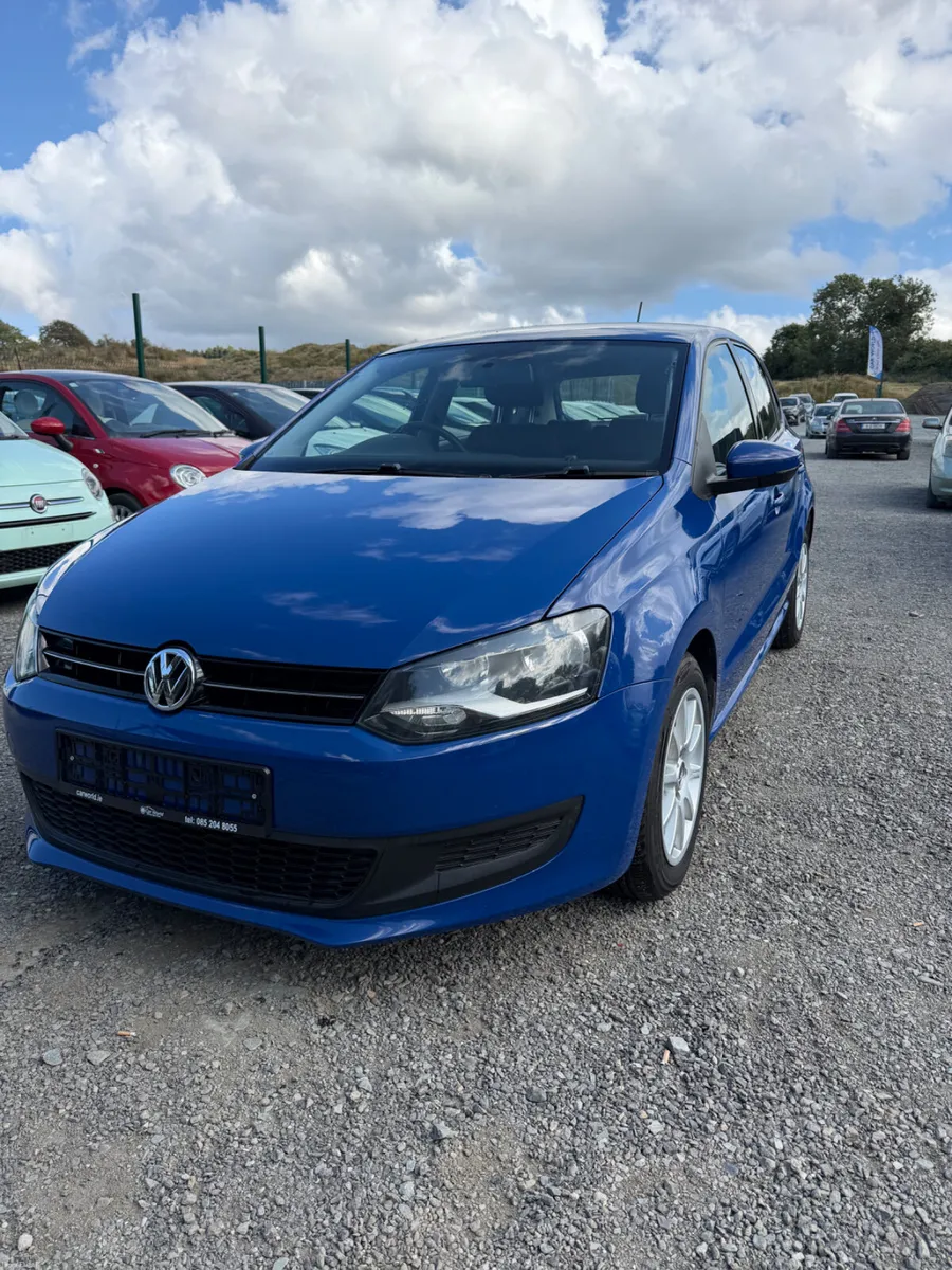Volkswagen Polo 2013 Blue - Image 2