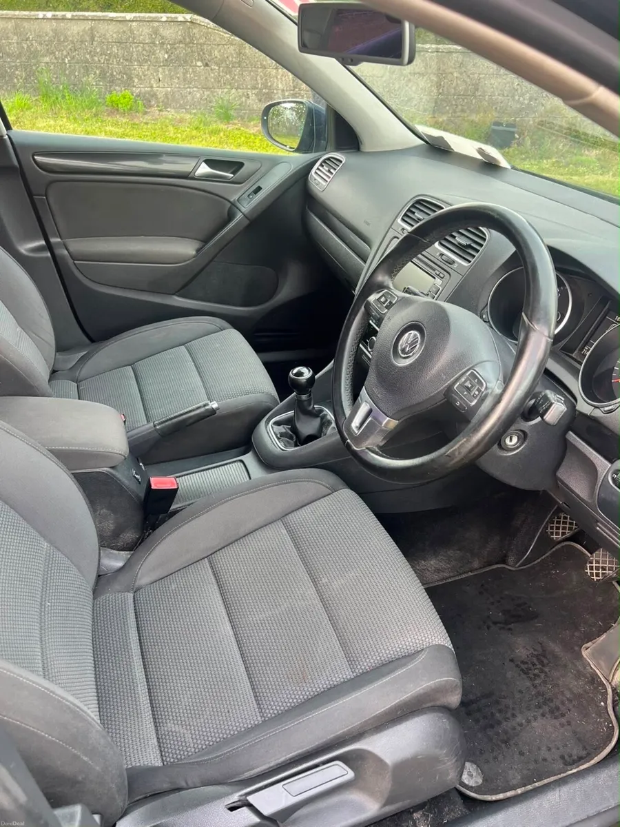 VW GOLF - Image 5