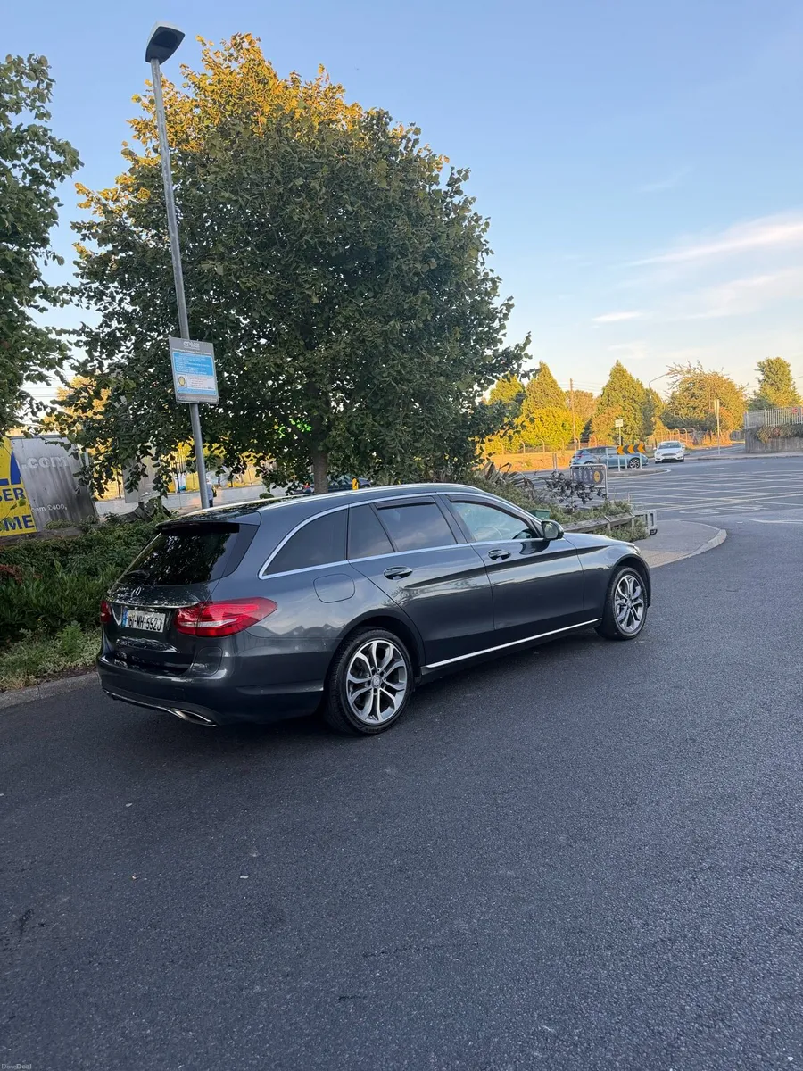 Mercedes c350 - Image 2