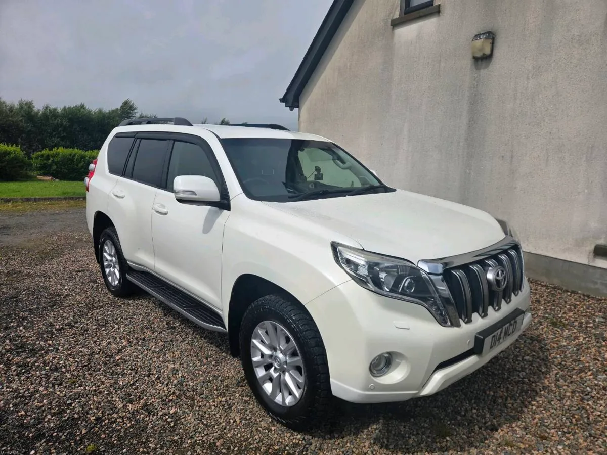 Toyota landcruiser 2016 2.8 icon NI car from new - Image 2
