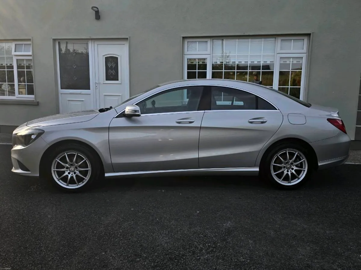 162 Mercedes-Benz CLA Saloon 1.6 Avantgarde - Image 3