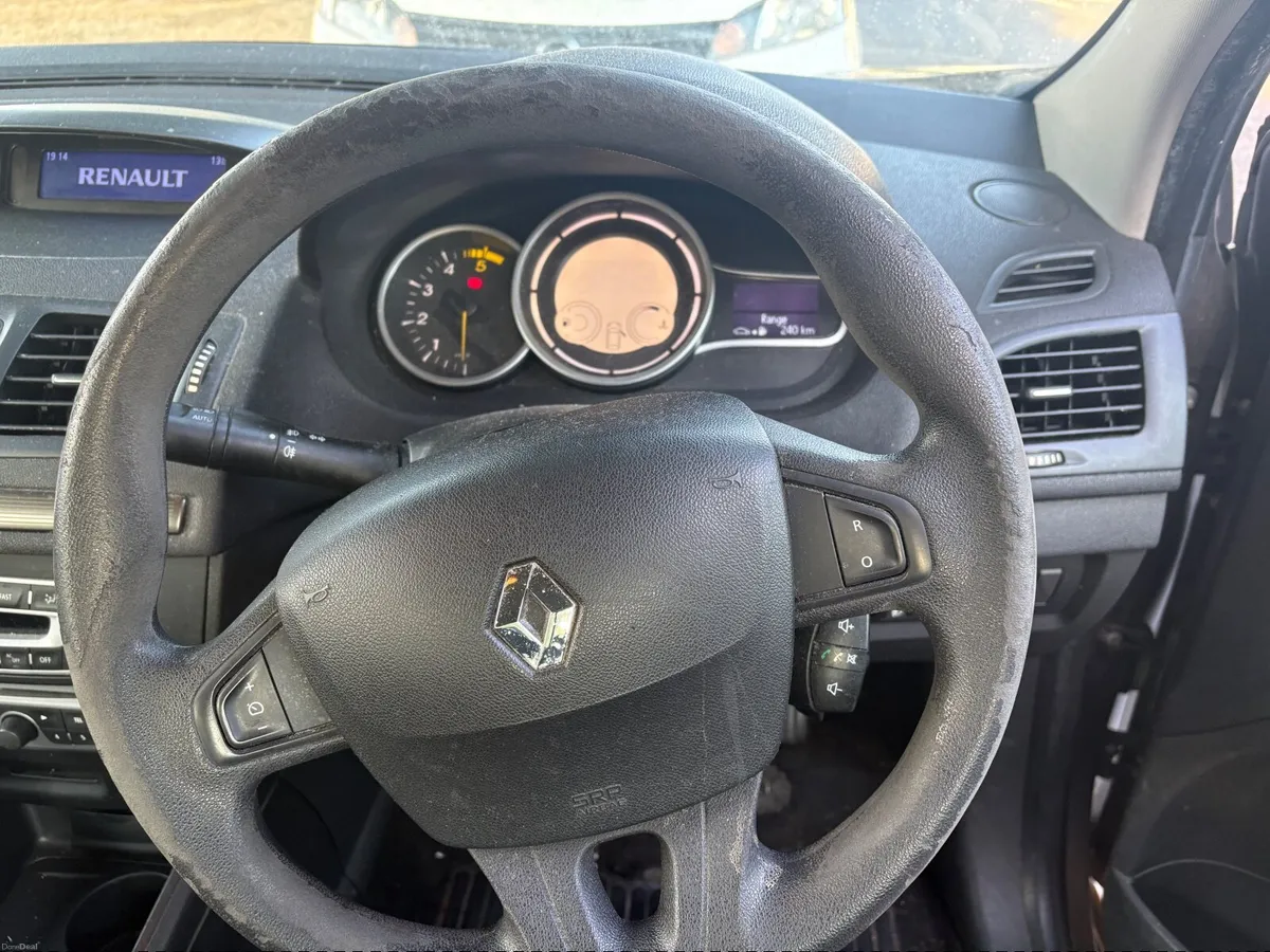 Renault Fluence 2012 - Image 4