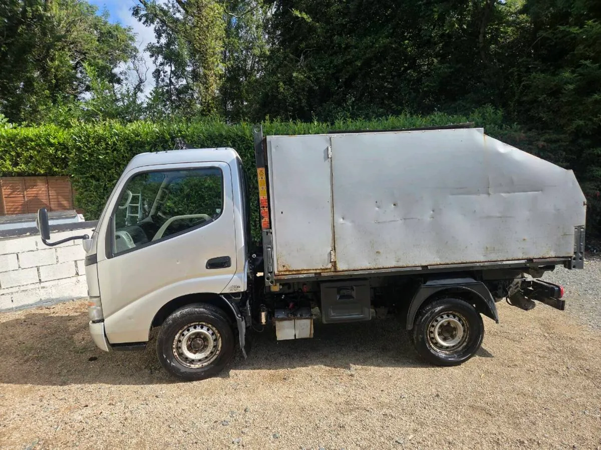 Toyota dyna - Image 3