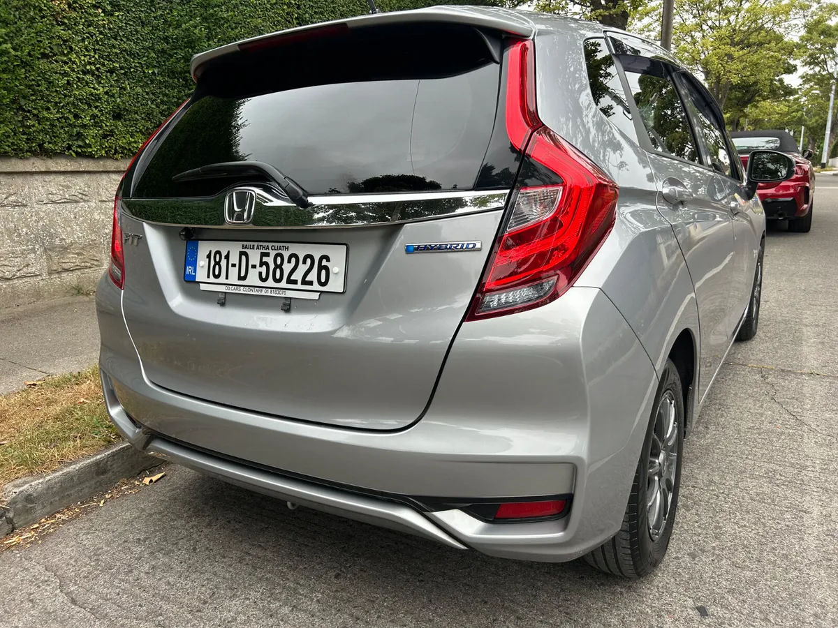 2018 HONDA FIT HYBRID AUTOMATIC NCT JANUARY 2028 - Image 5