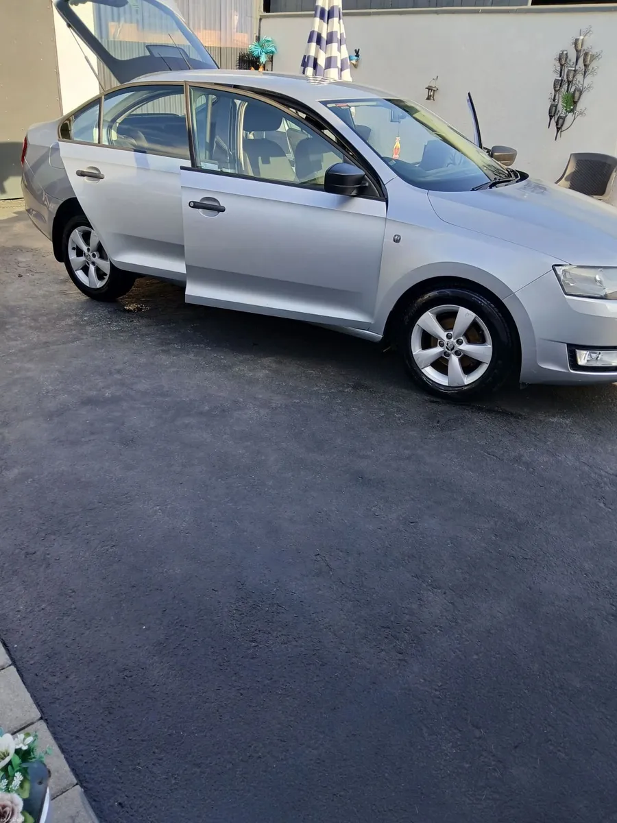 Skoda Rapid 2013 - Image 1