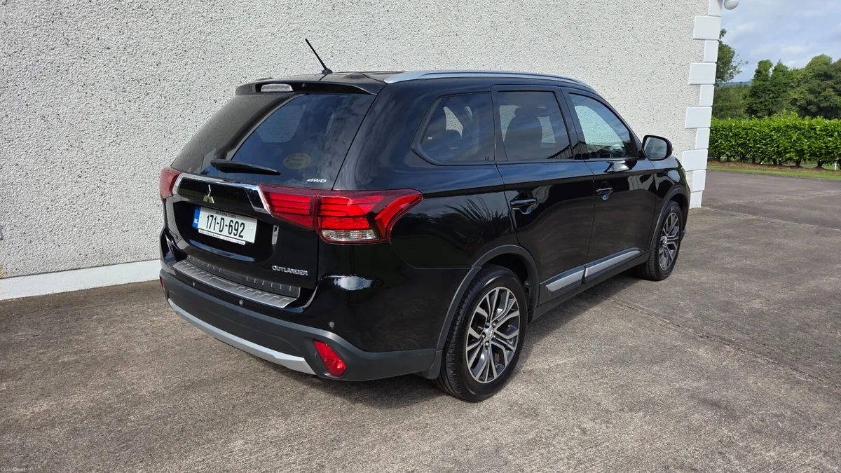 171 Mitsubishi Outlander 4WD Automatic 7 seater - Image 3