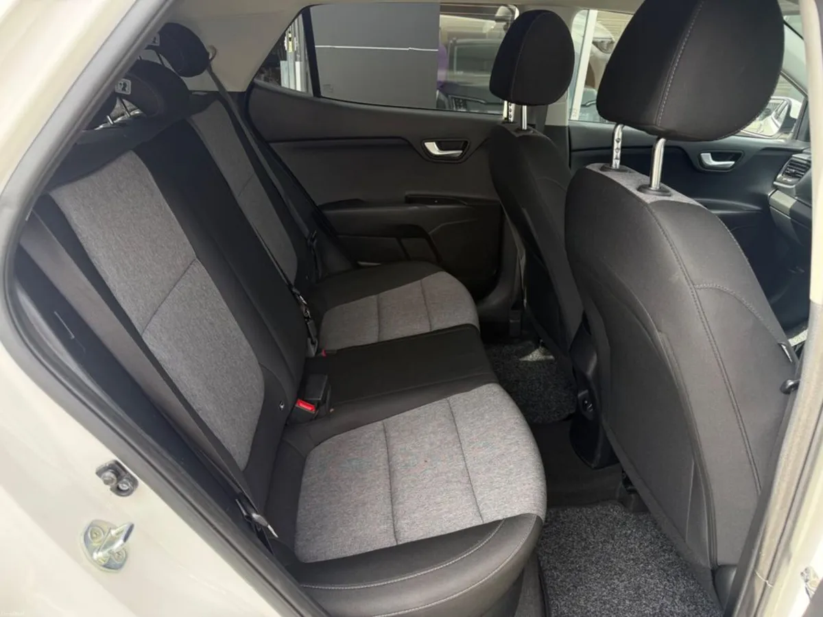 Kia Stonic 1.2 K1 Petrol SAM 5DR - Image 4